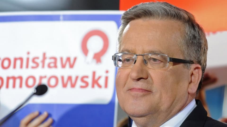 Der ponische Präsident Bronislaw Komorowski wird rechts überholt nach der 1. Wahlrunde