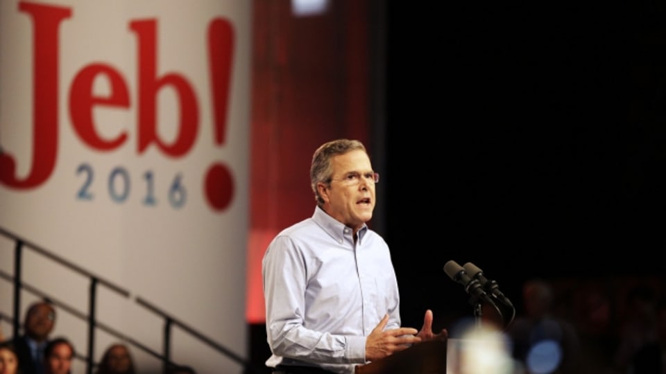 Jeb Bush kündigt seine Kandidatur an.