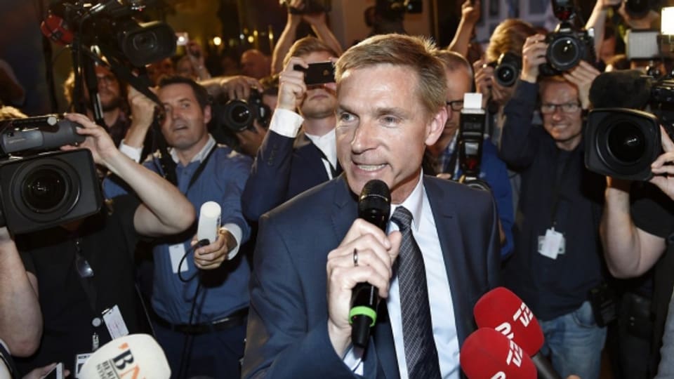 Der Chef der Dänsischen Volkspartei, Kristian Thulesen Dahl, ist der klare Gewinner der vorgezogenen Neuwahlen in Dänemark.