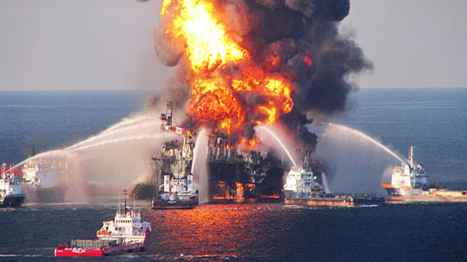 Am 22. April 2010 geriet im Golf von Mexiko die Ölplattform «Deepwater Horizon» in Brand. Die folgende Ölkatastrophe verursachte immense Schäden.