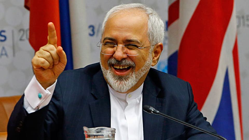 Irans Aussenminister Mohammad Javad Zarif scheint sich über das Atomabkommen mit dem Westen zu freuen.