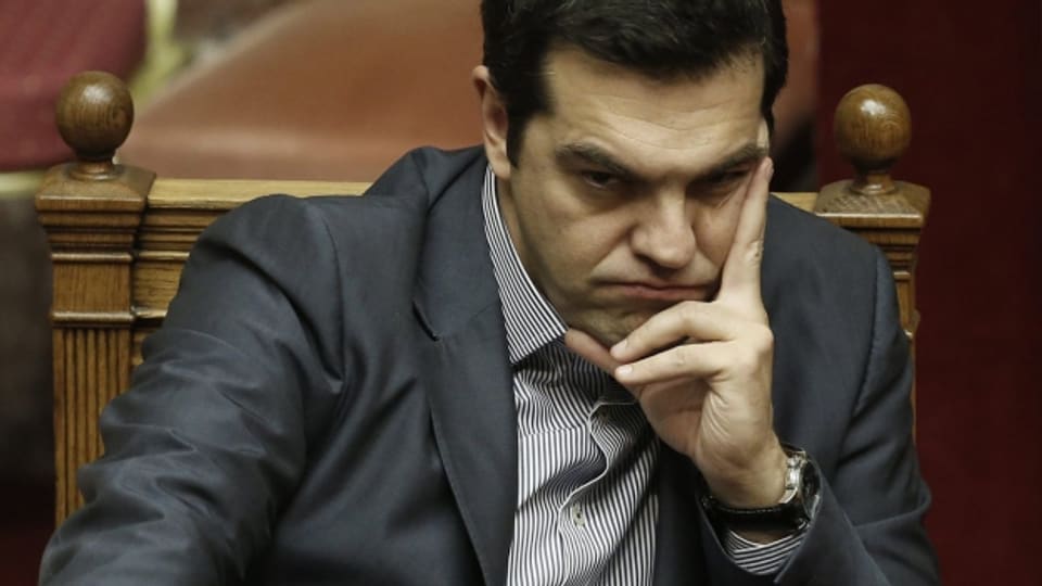 Bei der Parlamentsdebatte zum Sparprogramm hatte sich ein Teil von Syriza gegen ihren Chef gestellt.
