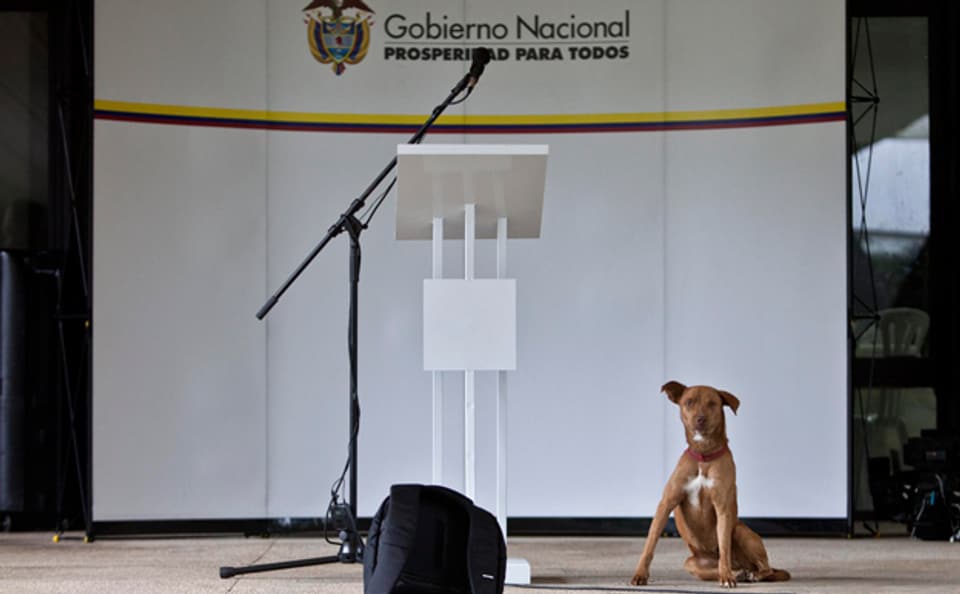 ein verwaistes Mikrofon am Ort der Friedensverhandlungen zwischen der Farc und der kolumbianischen Regierung