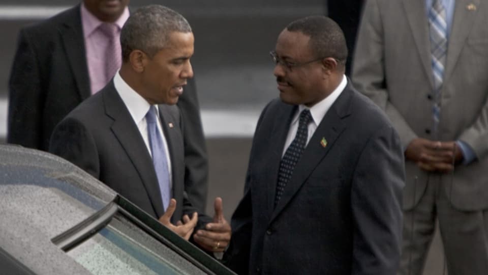 US-Präsident Barack Obama und der äthiopische Ministerpräsident Hailemariam Desalegn am Flughafen in Addis Abeba.