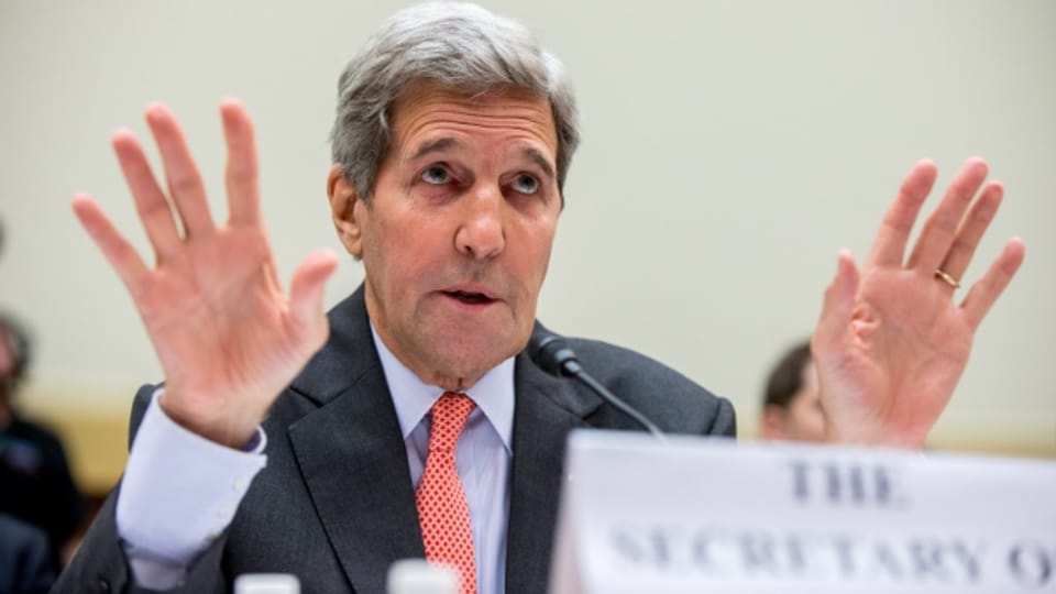 US-Aussenminister Kerry versucht die Abgeordneten vom Iran-Abkommen zu überzeugen.