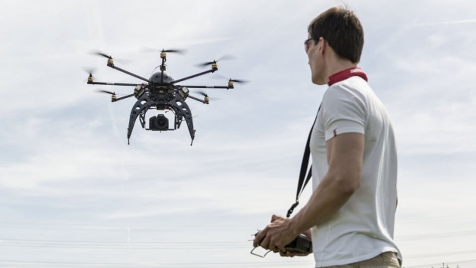 Viele Hobby-Drohnenpiloten kennen ihre rechtlichen Pflichten nicht. Das soll sich ändern.