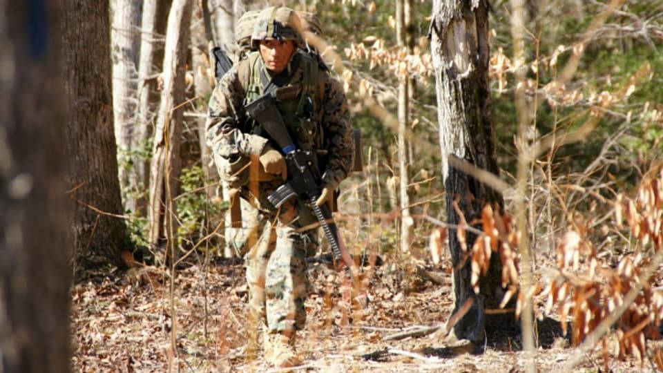 «Angst, welche Angst?!» sagen U.S. Marines wie Marineleutnant Eduardo Elizondo hier bei einer Übung im Trainingslager einer Marineschule in Quantico im Bundesstaat Virginia, 2009.