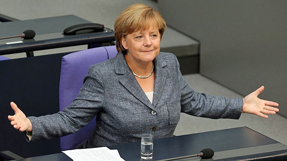 Angela Merkels Union hat sich gesträubt wie selten zuvor - doch des  Finanzministers Warnfinger hat Wirkung gezeigt.