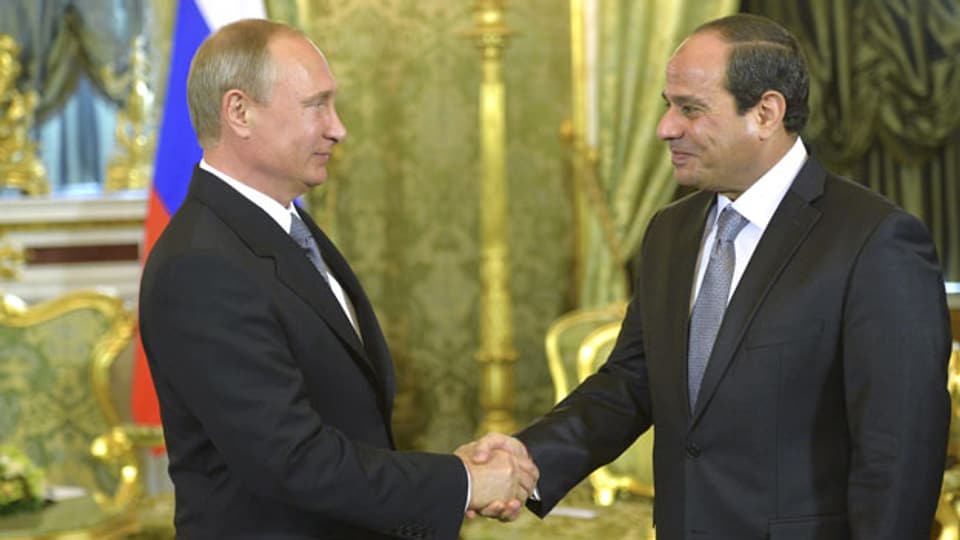 Russlands Präsident Wladimir Putin mit seinem ägyptischen Amtskollegen Abdel Fattah al-Sisi bei ihrem Treffen in Moskau am 26. August 2015.