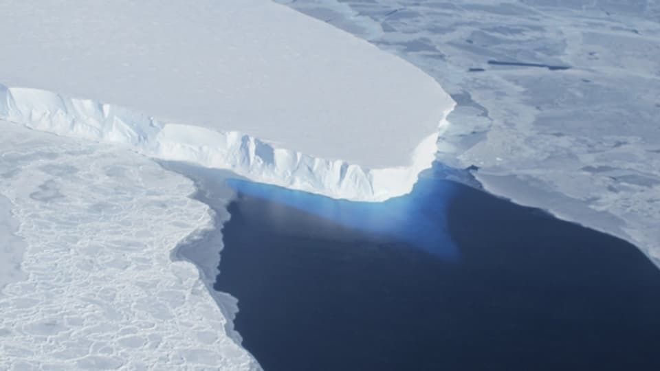 Satellitenbild des Thwaites-Gletschers in der Antarktis: Gletscher und Eisberge werden immer rascher schmelzen.