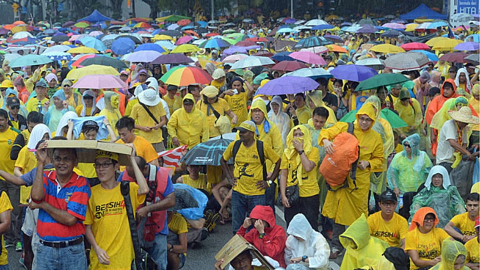 Vertrauenskrise in Malaysia. Die Proteste richten sich vor allem gegen den Premierminister – der der Korruption verdächtigt wird.