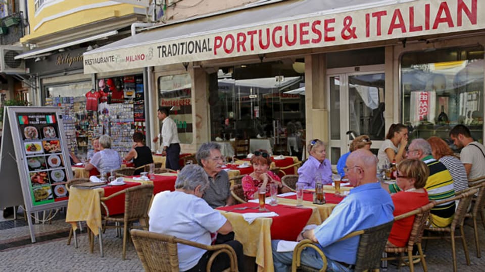 Der portugiesischen Tourismusbranche geht es verhältnismässig gut. Restaurant in Lissabon, Portugal, am 23. September 2015.