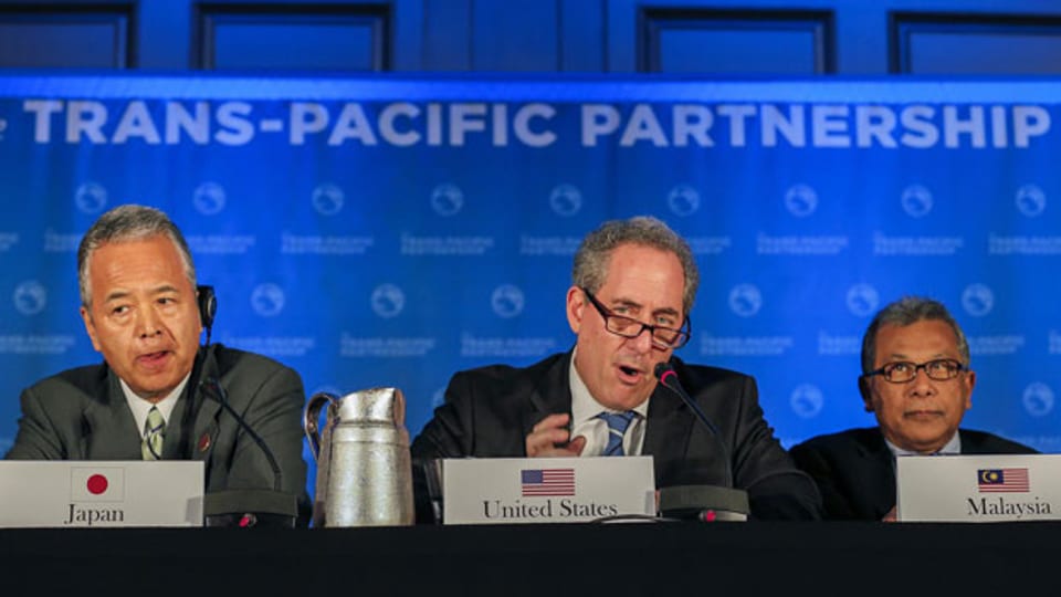  Abschlusspressekonferenz der TPP. Das Freihandelsabkommen soll den Export von Waren stärken und den Handel erleichtern.