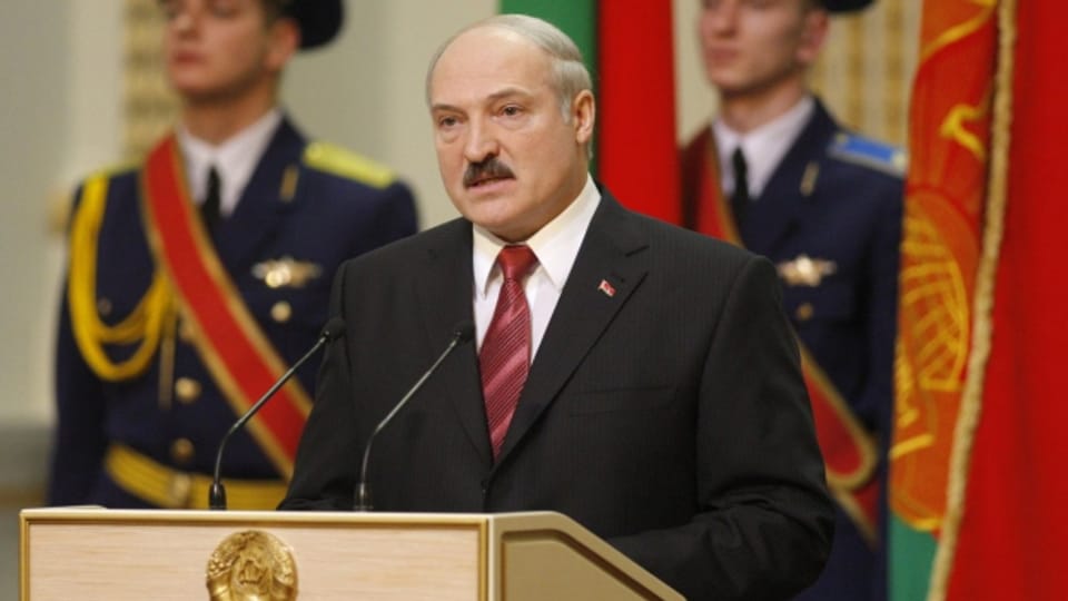 Weissrusslands Präsident Lukaschenko bei seiner erneuten Vereidigung 2011.