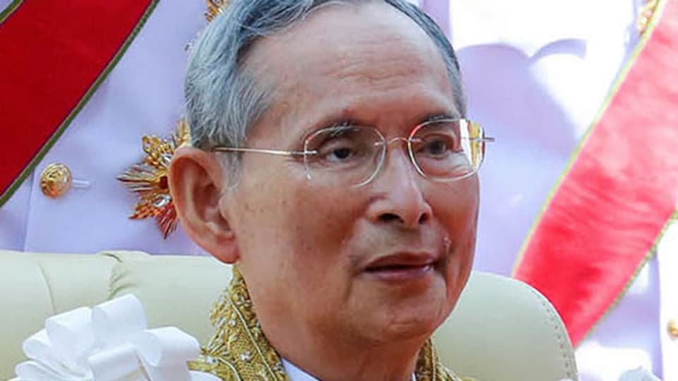 Die Beleidigung seiner Majestät König Bhumibol wird in Thailand drakonisch bestraft.