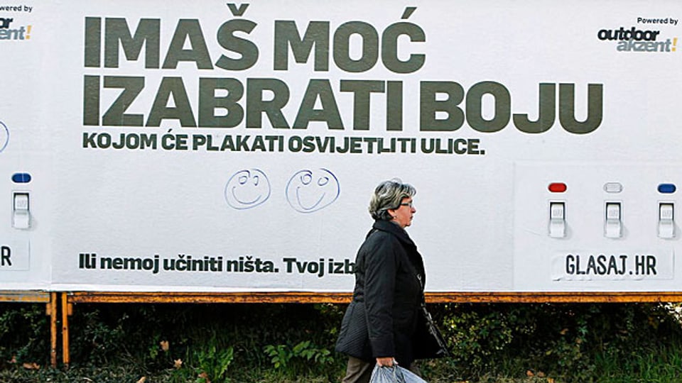 Wahlkampagne, um kroatische Stimmbürgerinnen und Stimmbürger an die Urne zu locken:  «Du hast die Macht deine Farbe zu wählen». Die Banken bezüglich der Schweizer-Franken-Kredite in die Verantwortung zu ziehen, ist Teil der Wahl-Strategie der Regierungspartei.