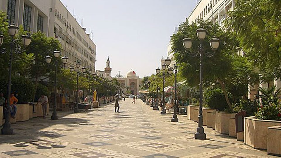 Keine Chance für die Jugend in der tunesischen Stadt Sfax – schöne Strassen, aber keine Aussicht auf Arbeit.