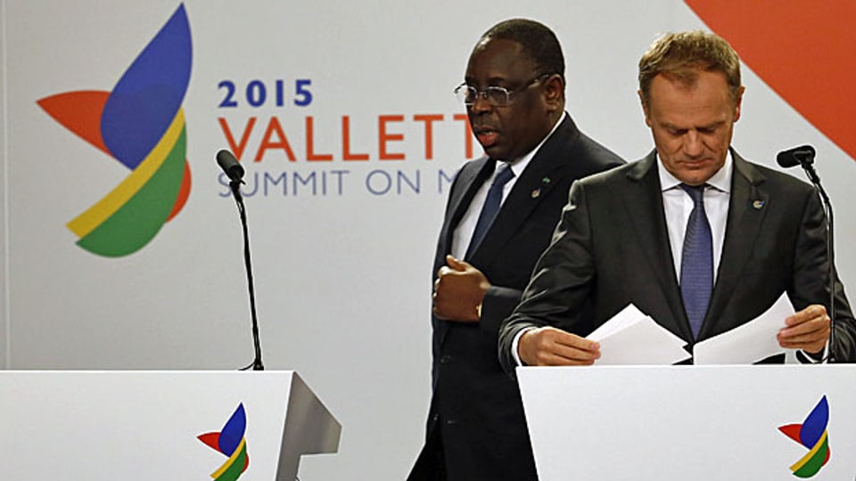 Migration war das grosse Thema am EU-Afrika-Gipfel. Der senegalesische Präsident Macky Sall und EU-Ratspräsident Donald Tusk an der Schluss-Pressekonferenz.