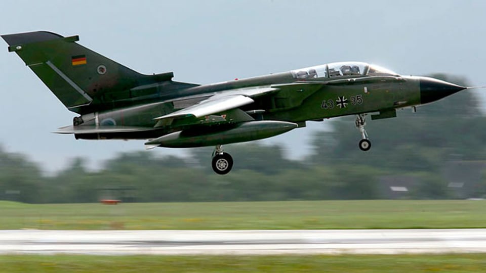 Deutschland will sich mit Tornado-Aufklärungsflugzeugen am Militäreinsatz gegen den IS beteiligen.
