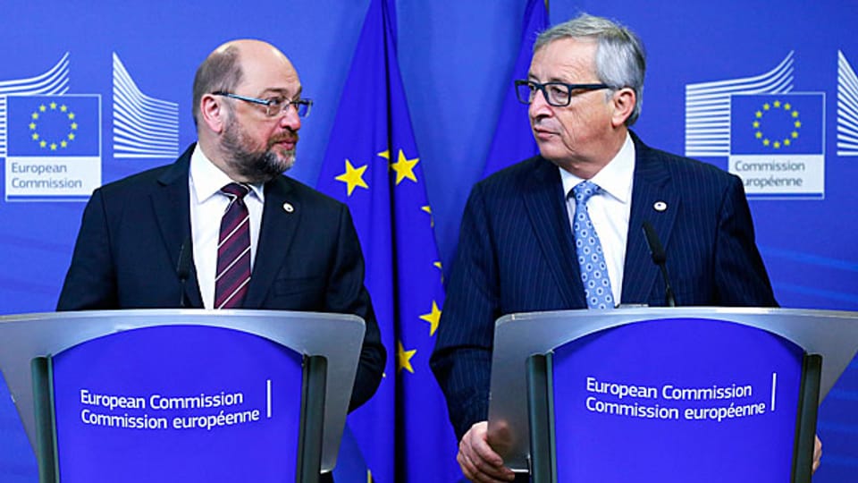 Ratlosigkeit in Europa. Die EU ringt nach wie vor mit der Flüchtlingskrise. Bild: EU-Parlamantespräsident Martin Schulz und EU-Kommissionspräsident Jean-Claude Juncker an Medienkonferenz zum Flüchtlingsgipfel in Brüssel.
