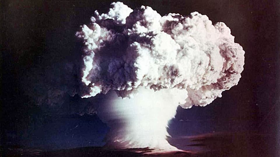 Am 1. November 1952 zündeten die USA auf einem Atoll der Marshall-Inseln im Pazifik eine erste Wasserstoffbombe.