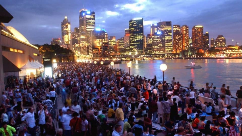 Menschen dicht gedrängt im Zentrum von Sydney