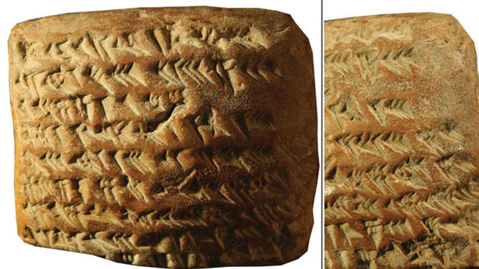 350 bis 50 v. Chr. rechneten die Babylonier auf diesen Tafeln: Zeichnungen enthalten die Tontafeln nicht, aber die Texte zeigen, dass die Fläche einer Trapez-Figur berechnet wurde.