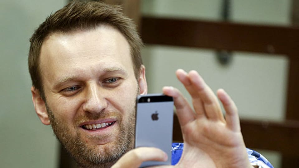 Der russische Dissident Alexej Nawalnj klagt die Mächtigen Moskaus an - und die Schweizer Justiz.