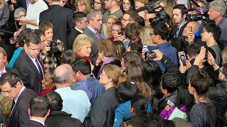 Die Favoritin der Demokraten, Hillary Clinton bei einem Besuch in der Universitätsstadt Ames im US-Bundesstaat Iowa.