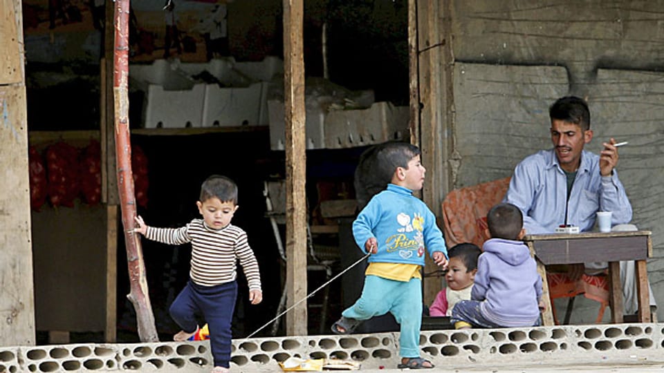 Die Zeit, in denen die syrischen Flüchtlingsfamilien  im kleinen Nachbarland Libanon mit offenen Armen empfangen wurden, ist lange vorbei.  Bild: Syrische Flüchtlingsfamilie in Sidon im Süden Libanons.