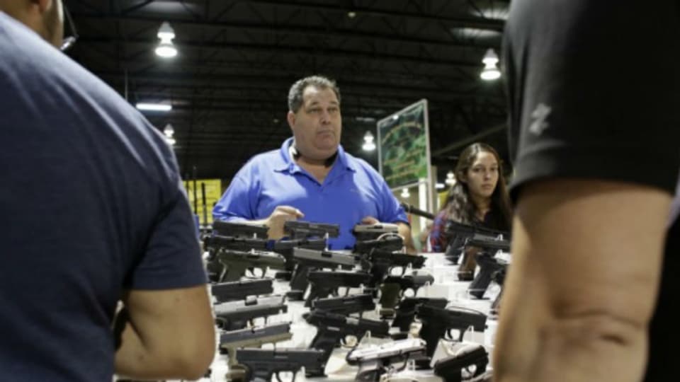 An einer Waffenmesse in Florida.