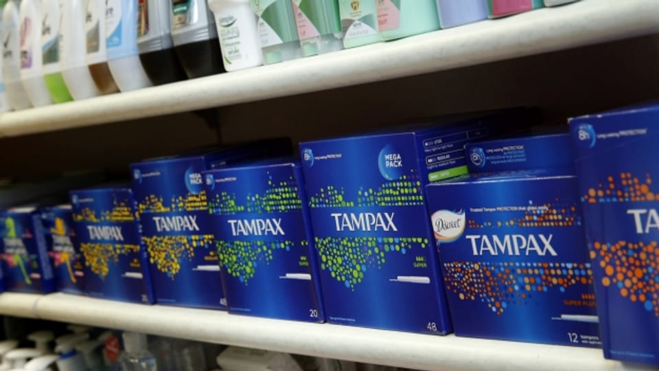 In Grossbritannien werden Tampons mit fünf Prozent Mehrwertsteuer belastet - noch.