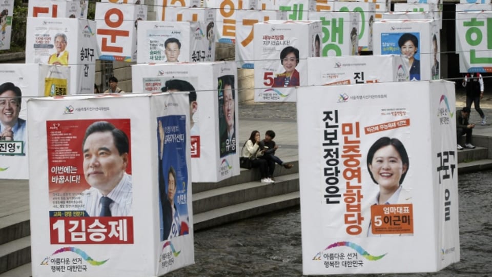 Wahlplakate in der südkoreanischen Hauptstadt Seoul.