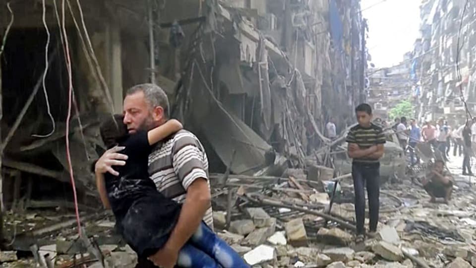 Die Gefechte und Bombardements in der nordsyrischen Metropole Aleppo werden immer heftiger. Trotz aller diplomatischer Bemühungen um eine Rückkehr zur Waffenruhe. Die Grossstadt ist einer der umkämpftesten Schauplätze im syrischen Bürgerkrieg.