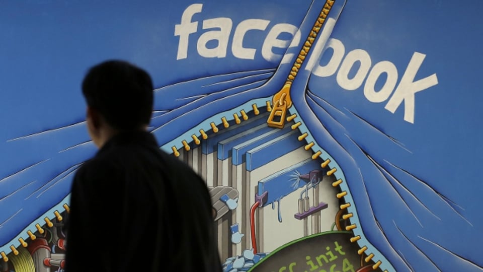 Gewährt Facebook Einblick in seine Algorithmen? Kritiker fordern mehr Transparenz.