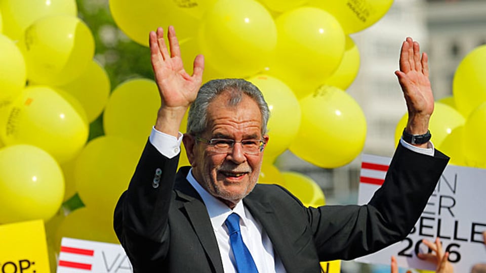 72,7 Prozent der österreichischen Stimmbürgerinnen und Stimmbürger sind an die Urne gegangen. Eine äusserst knappe Mehrheit von ihnen hat Alexander van der Bellen gewählt.