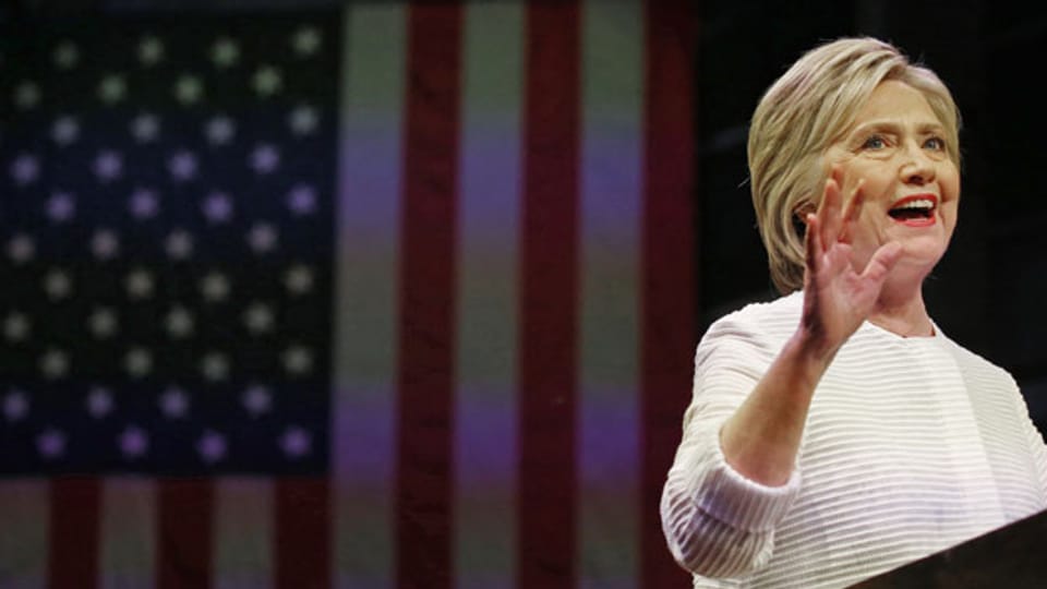 Die Demokratin Hillary Clinton erklärte sich noch in der Nacht zur Siegerin.