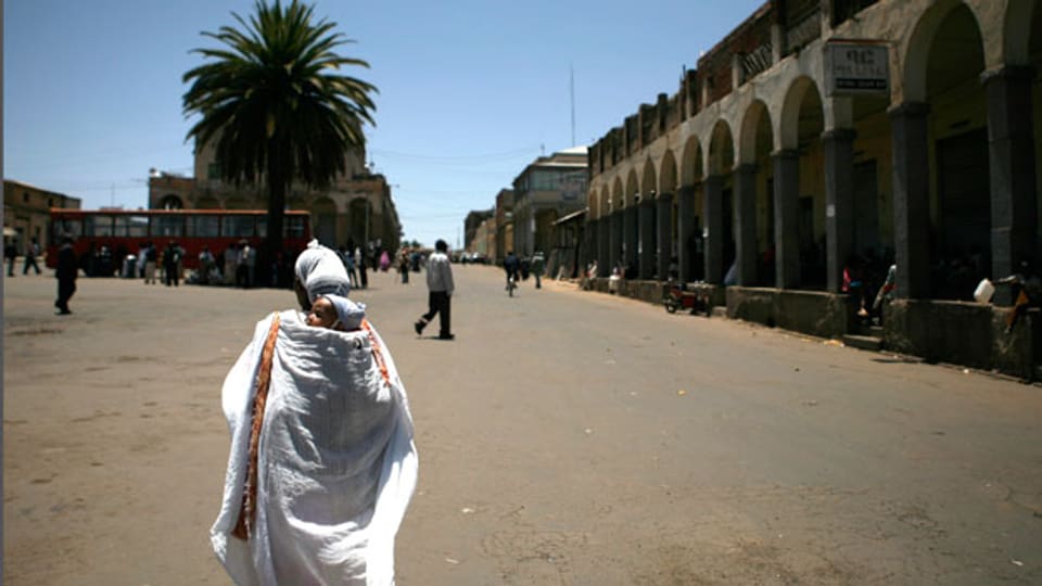 Die Uno-Kommission zeichnet ein düsteres Bild von Eritrea. Bild: Eine Frau in der Hauptstadt Asmara.