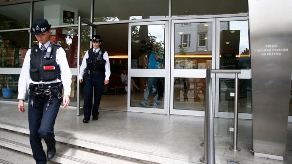 Schmierereien am polnischen Kulturzentrum in London, mit der Aufforderung an Polen, United Kingdom zu verlassen.