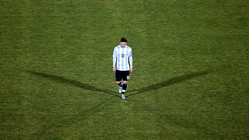 Der tiefere Grund für die Krise liege darin, dass der argentinische Fussballverband weiter autoritär statt auf Konsens-Basis geführt werde, sagte ein Sportjournalist.
