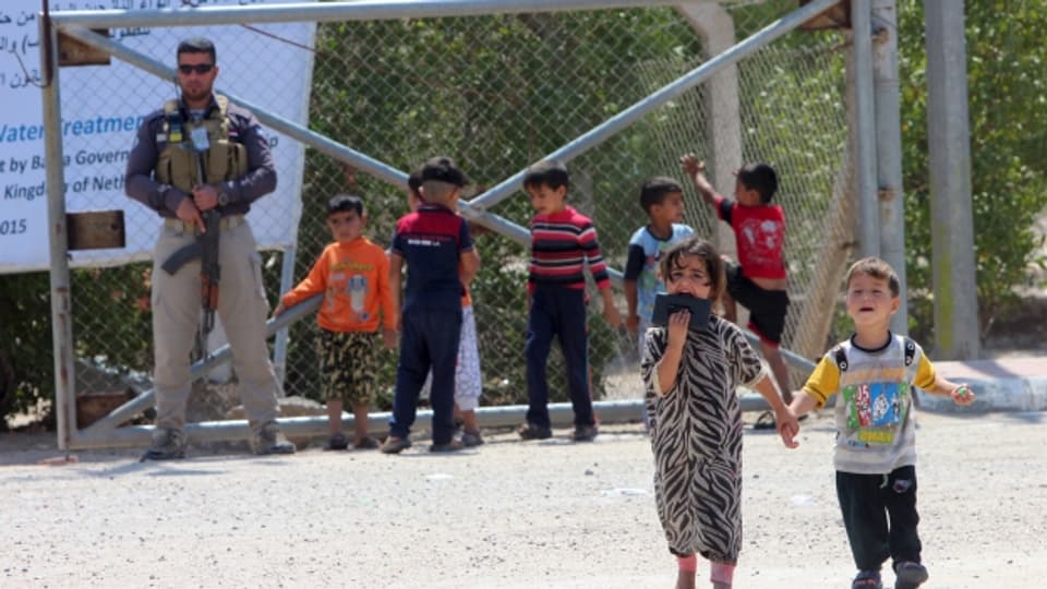 Vertriebene Kinder in einem Flüchtlingscamp in Basra.