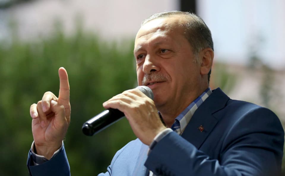der türkische Präsident Erdogan spricht nach dem Putschversuch zu seinen Anhängern