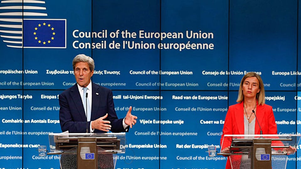 Besorgter US-Aussenminister Kerry und besorgte EU-Aussenbeauftragte Mogherini: Sie fürchten eine Erosion des Rechtsstaats.
