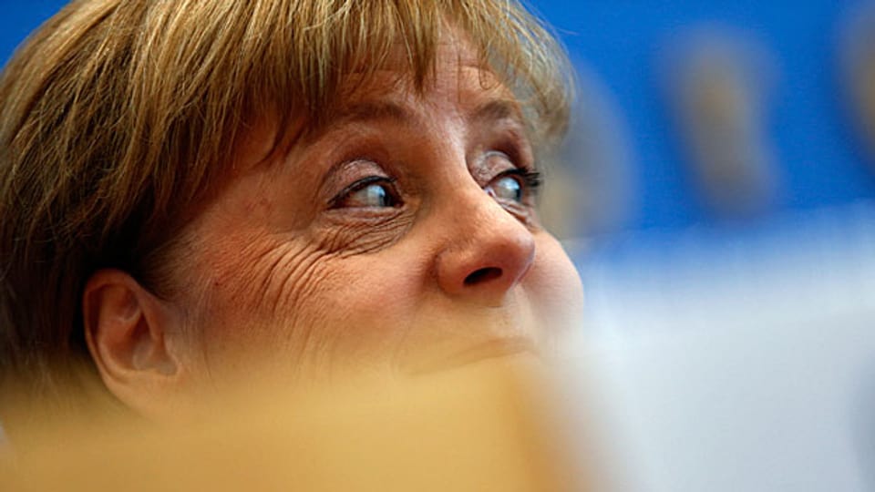 Wer seine Prinzipien verrate, so Bundeskanzlerin Merkels Überzeugung, der helfe den Terroristen, ihre Ziele zu erreichen.