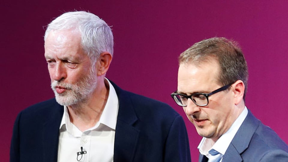 Labour-Parteichef Jeremy Corbyn (links) und sein Herausforderer Owen Smith.