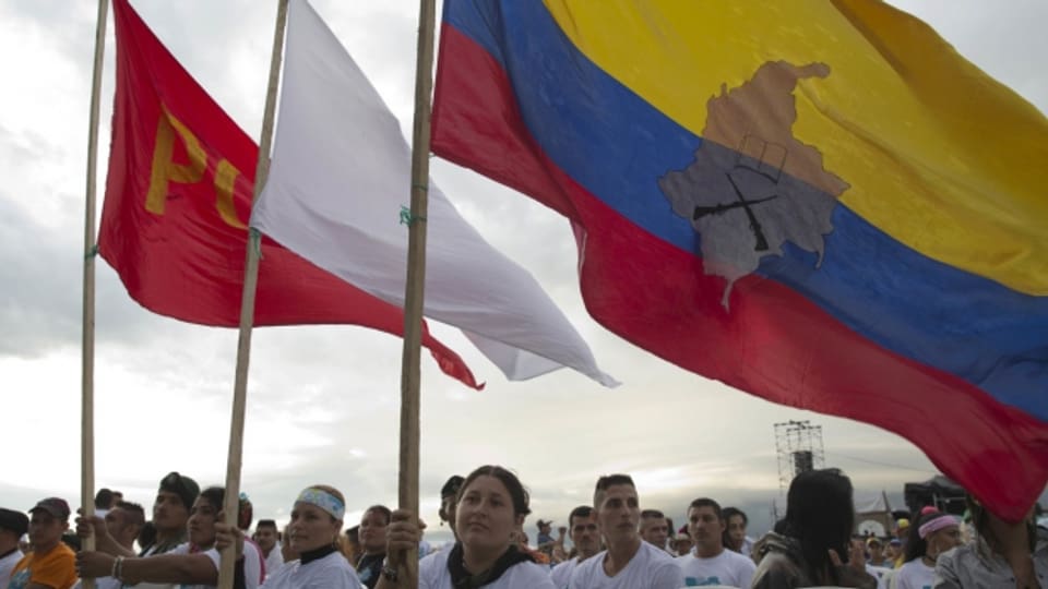 Heute Montag ist ein grosser Tag für Kolumbien: Das Friedensabkommen wird offiziell unterzeichnet. So geht offiziell der Bürger-Krieg zu Ende, der mehrere Jahrzehnte gedauert und Tausende Tote gefordert hat.