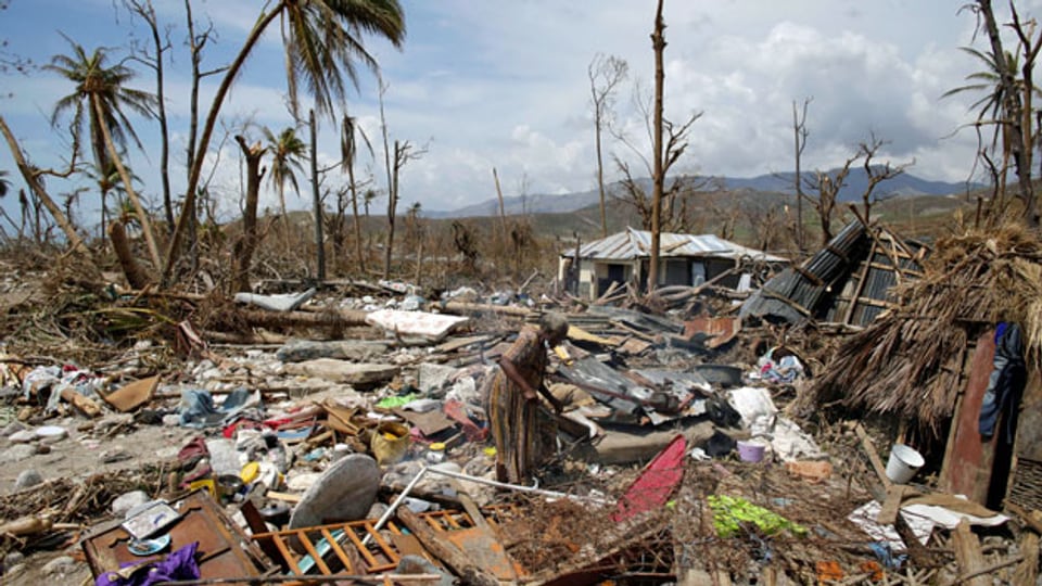 Bilder der Zerstörung nach dem Wirbelsturm Matthew, der mit grosser Gewalt über die Insel gefegt ist. Die Schweiz hat Hilfe angeboten.