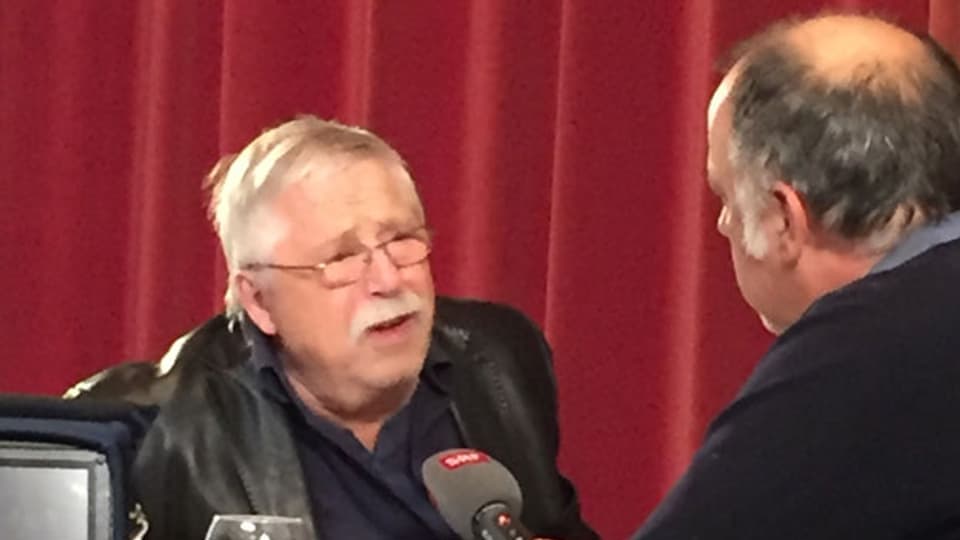 Wolf Biermann (links) im Gespräch mit SRF-Deutschlandkorrespondent Peter Voegeli.