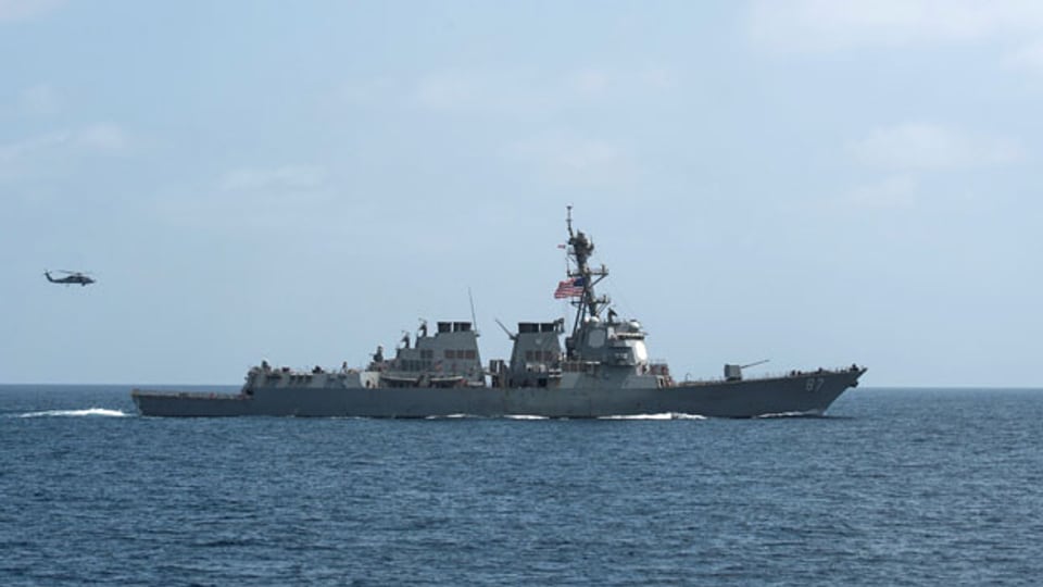 Zum zweiten Mal in dieser Woche wurden zwei Raketen auf die USS Mason abgefeuert.