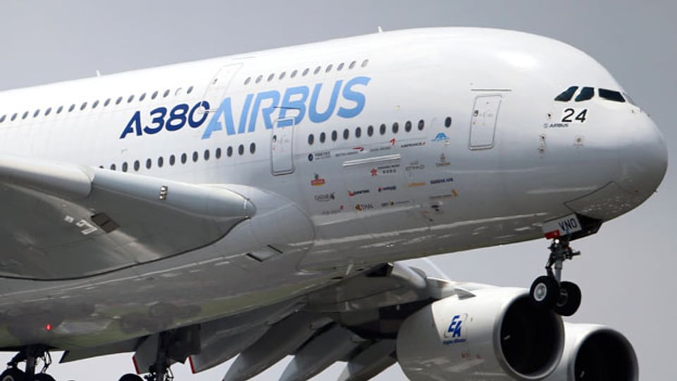 Airbus überlegt sich, den doppelstöckigen A380 nicht mehr zu bauen.